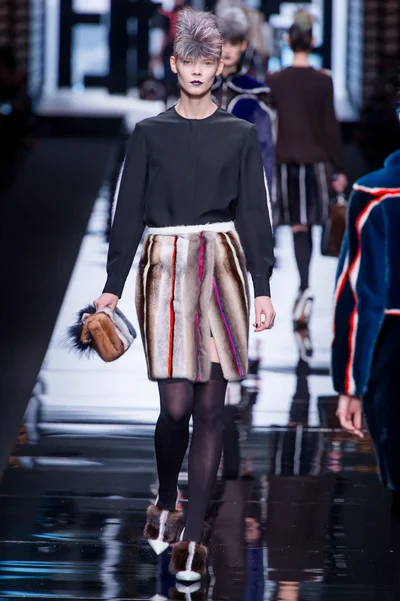 Look 4